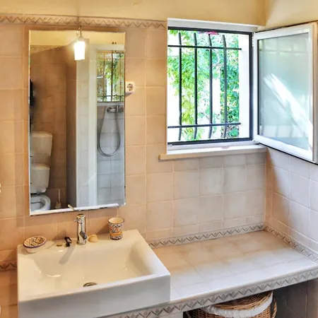 Elegant In With Private Pool ヴィラモウラ